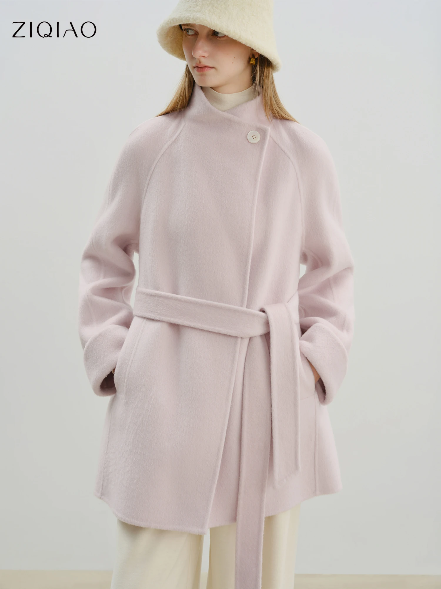 

ZIQIAO 2025 Новое поступление, шикарное двустороннее пальто из верблюжьей шерсти, элегантная короткая куртка с дизайном в студенческом стиле, осень-зима