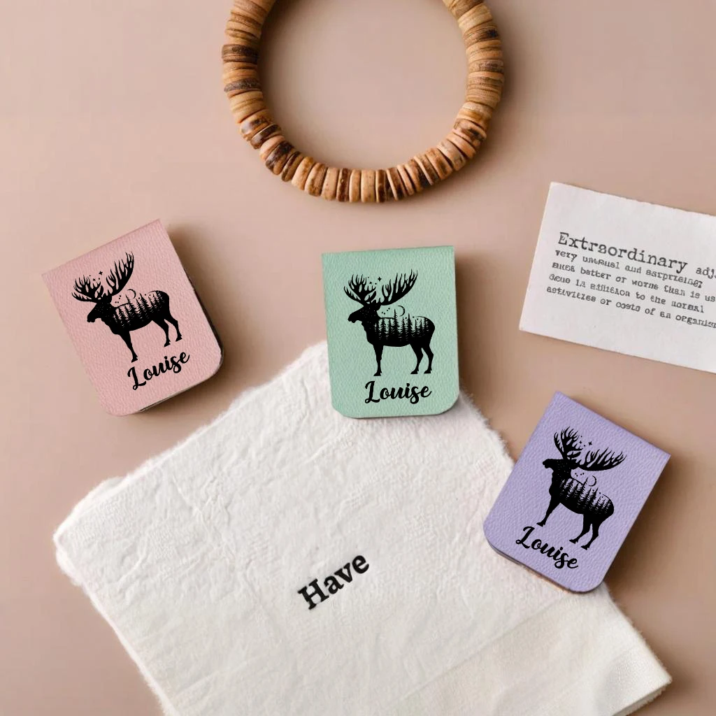 1 قطعة إشارة مرجعية للاسم مع عرض الغزلان ، إشارة مرجعية لمشاهدة الغزلان من الجلد المخصص ، إشارة مرجعية مغناطيسية مخصصة ، هدية عيد ميلاد لمحبي الكتب #1