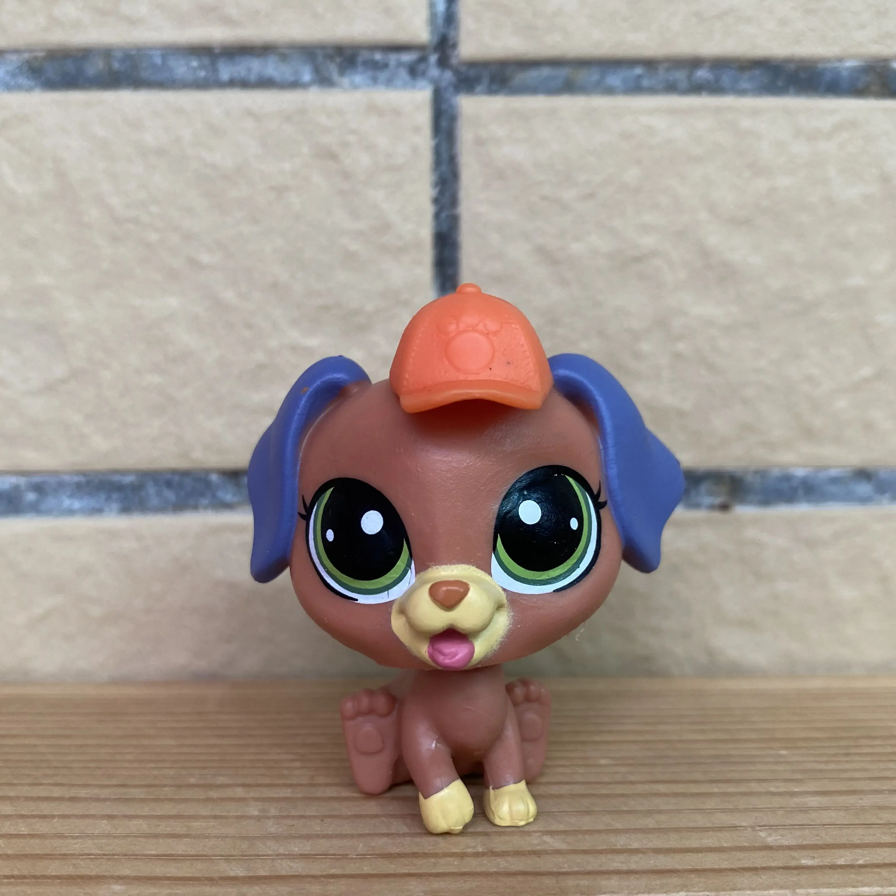 

2 INCH LITTLEST PET SHOP PETS IN THE CITY #30 PUP TACARO DOG Christmas toy gift