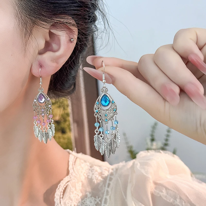 

Ethnic Crystal Metal Leaf Dangle Earrings for Women Fashion Hollow Handmade Silver Color Earring Female Pendiente Bijoux