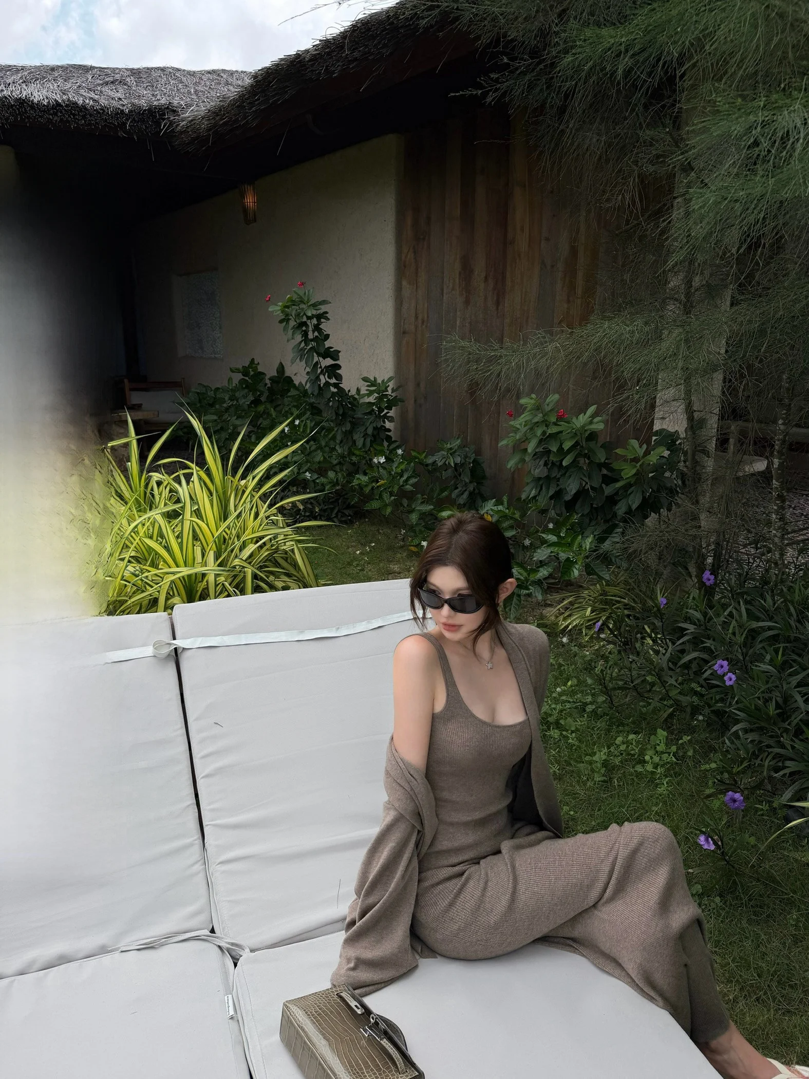 

CHICYOU Lazy Knitted Long Halter Dress Cardigan Set Soft Mist Light Weave Simple Design Polyester Nylon Acrylic Fabric Adult ...