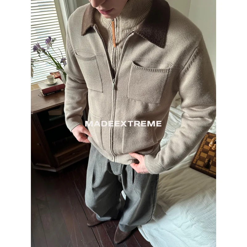 

EME Old Money Style Cardigan Sweater Double Pocket Color Block Turn-Down Collar Zipper Jacket Autumn New Knitted Sweater for Men