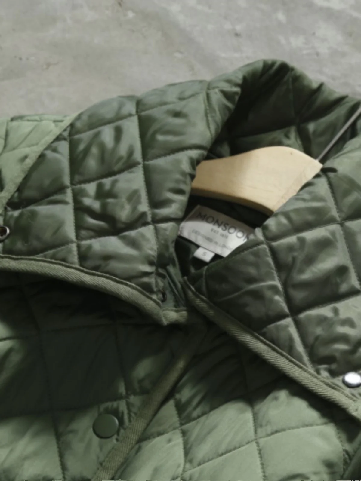 

European Sle Women's Long Cotton Jaet Thin Stuffed Coat Street Sle Single Button Closure Autumn Winter Faion Outerwear