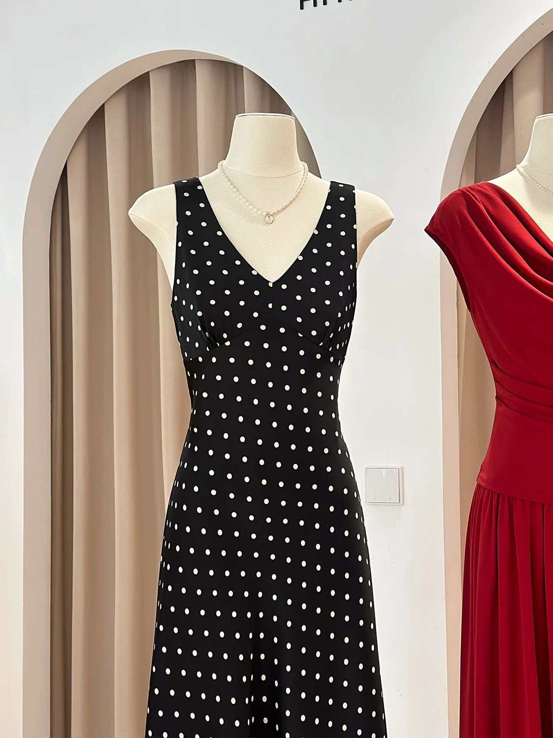 

Hesihua Polka Dot Satin Printed Vest Dr Women Summer Holiday Sle Fi Tail Skirt V Ne Long Svel Gown High Waist