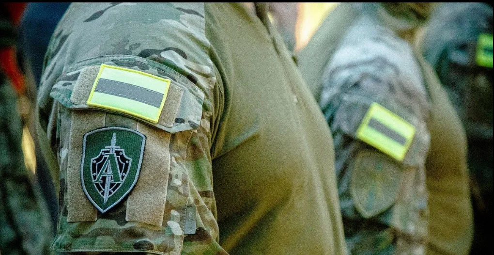 Fascia da braccio riflettente Patch ricamata zaino tattico gilet riflettore distintivo adesivo adulti bambini protezione di sicurezza notturna