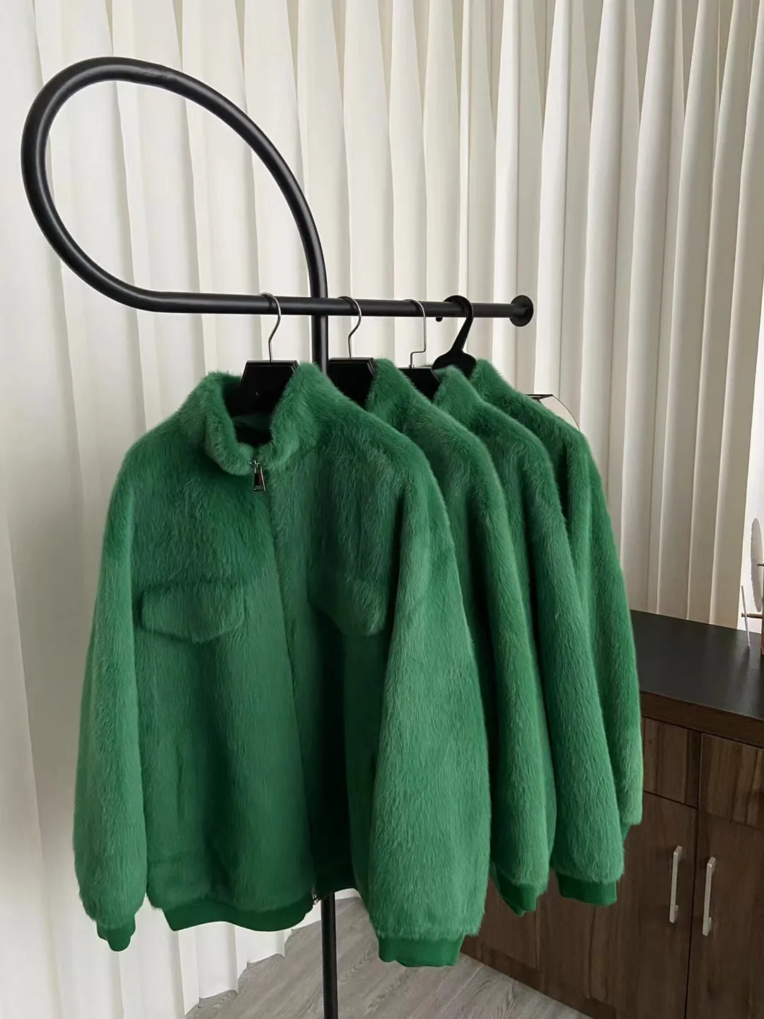 

Green Faux Fur Jacket Eco-friendly Leatherette Oversized Long Sleeve Zipper Closure Color Short Outerwear for Women