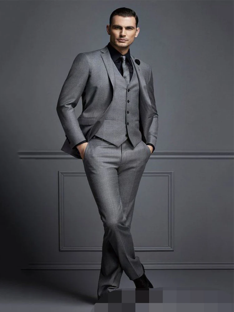 High Quality Groomsmen Notch Lapel Groom Tuxedos Grey Men Suits Wedding/Prom/Dinner Best Man Tuxedos (Jacket+Pants+Vest)