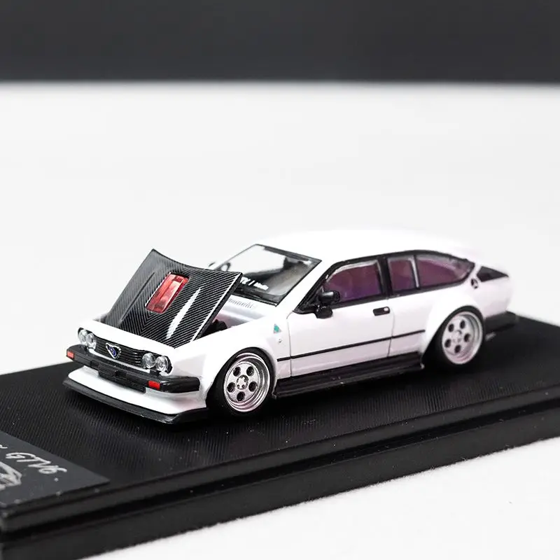 

Diecast RM/TPC 1:64 Scale Alfa Romeo GTV6 Wide Body Modified Hood Openable Alloy Car Model Collectible Toy Gift Souvenir Display