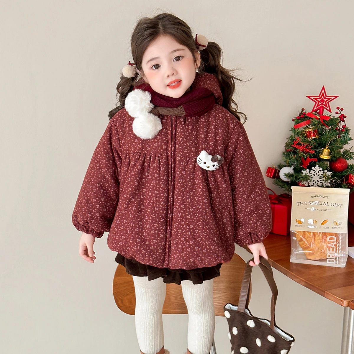 

Детское хлопковое пальто с капюшоном для девочек, новая зимняя детская стеганая куртка с длинными рукавами и принтом, теплая верхняя одежда на молнии в корейском стиле