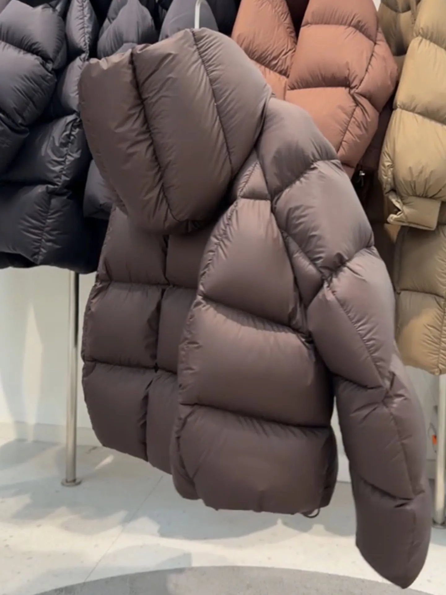 Único ort marrom puffer jaet inverno 2025 novo coreano sle pão casaco de cintura alta longo sve fechamento com zíper