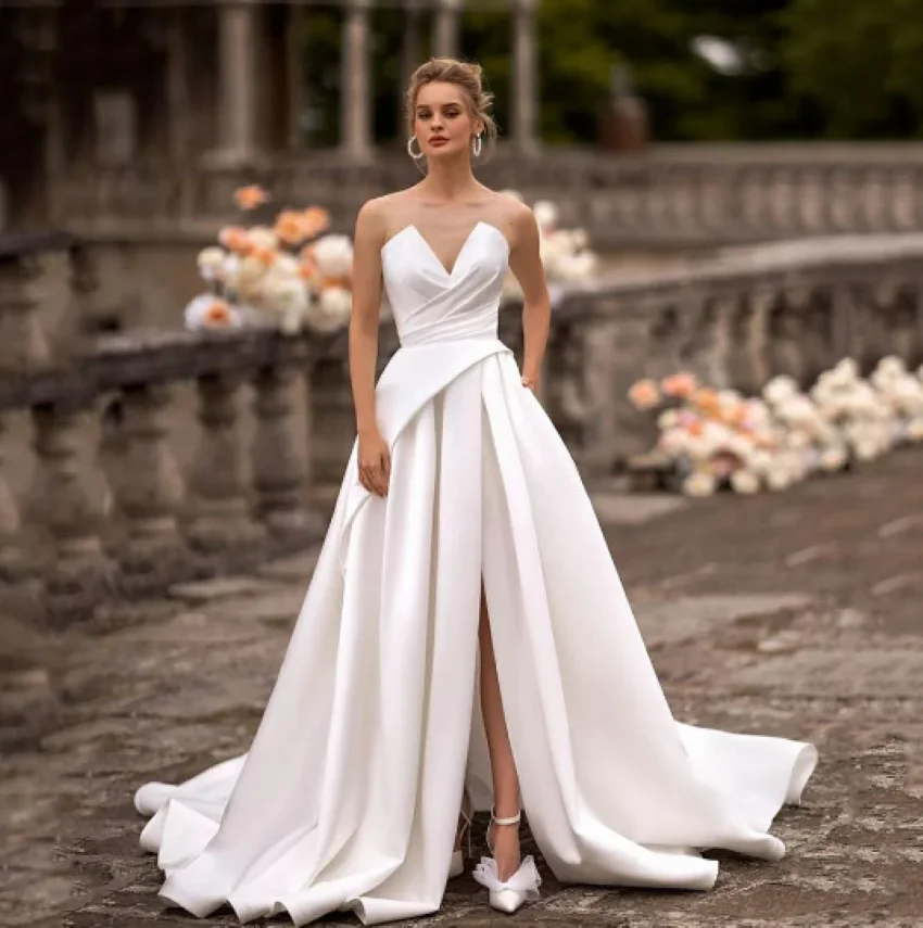 

Women Sweethearts Satin Wedding Gown With Pocket Side Split Bespock Bride Dresses Elegant Wedding Party Dress 2024