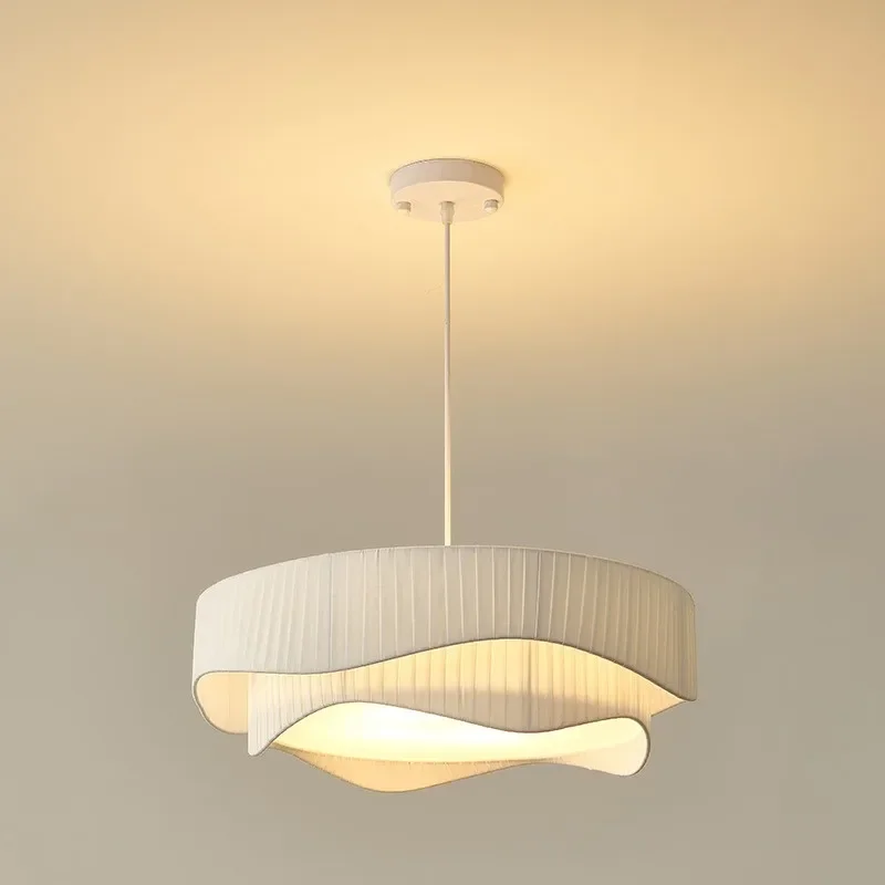 Plafonnier LED Suspendu en Tissu Blanc au Design Nordique Moderne, Luminaire Décoratif d'Nik, Idéal pour une Chambre à Coucher