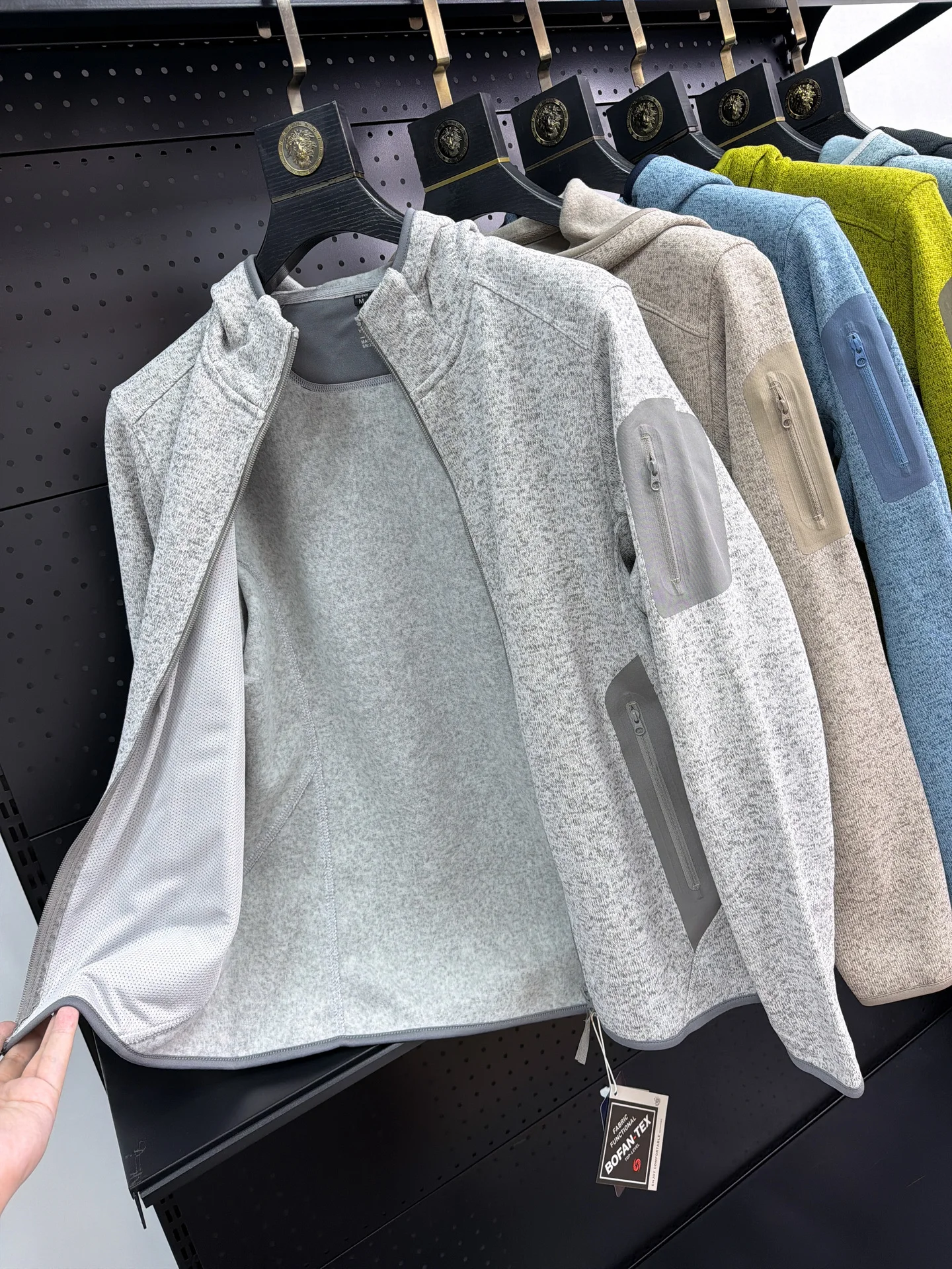 Well-Crafted Outdoor Men's Fleece Jacket with Hood Thermal Performance Floral Patterned No-Trace Pocket Autumn Winter Coat