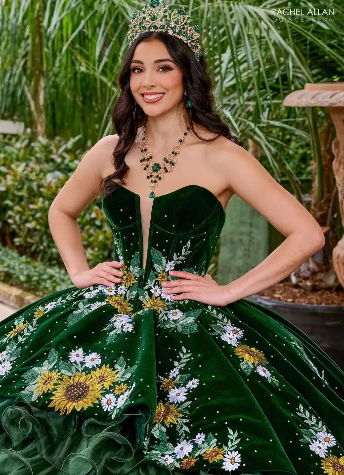 Hunter Emerald Green Floral Velvet Quinceanera Dresses Princess Lace-up Corset Applique Ruffles Vestidos 15 quinceañera 2024