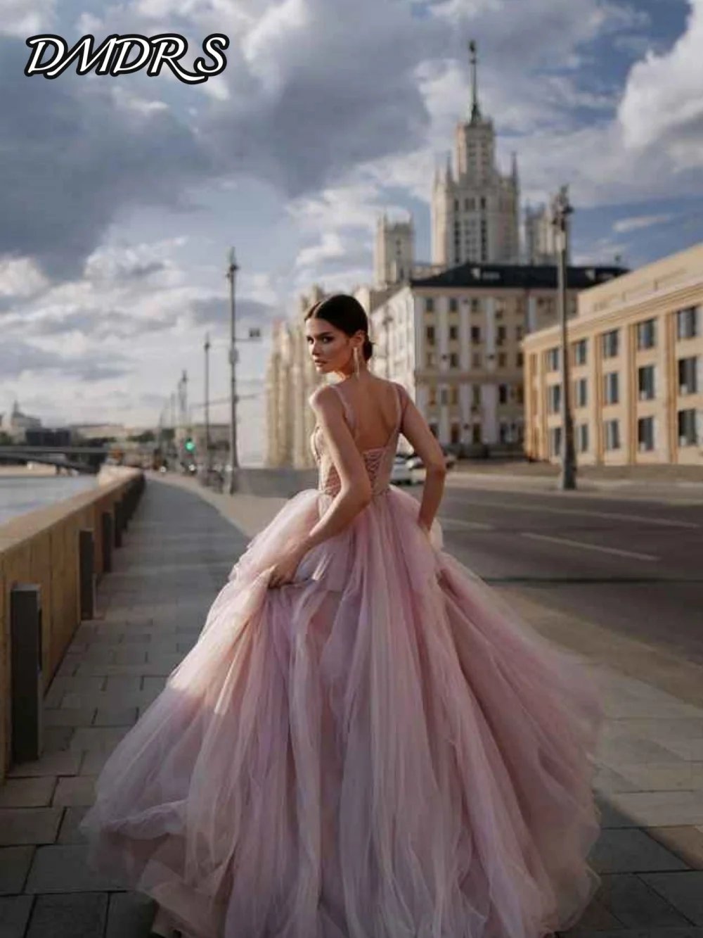 Charmante avondjurk met spaghettibandjes Charmante mouwloze feestjurk van tule Klassiek A-lijn Vloerlengte Feestjurken فسات