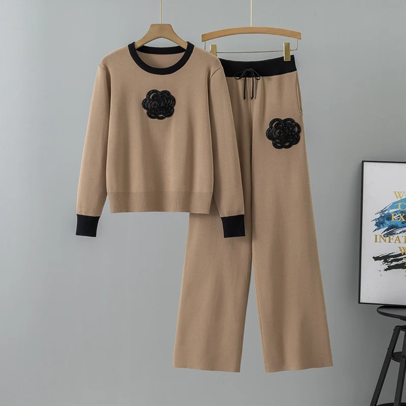 

2025 Осень Зима Новые вязаные свободные женские брючные костюмы с круглым вырезом Женский пуловер Костюм Модные широкие брюки с высокой талией Комплект