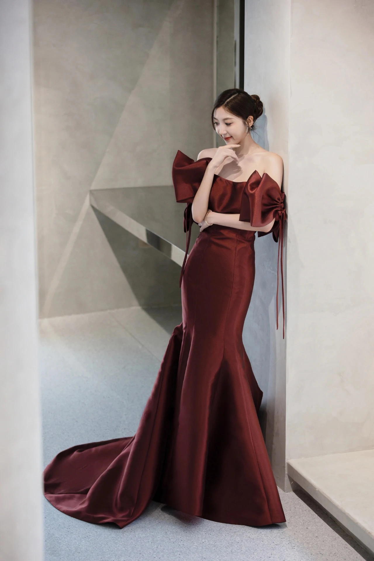 Tjvj women's elegant  evening dress 2022 wedding night red fishtail fitness ball party show Long Satin Dress