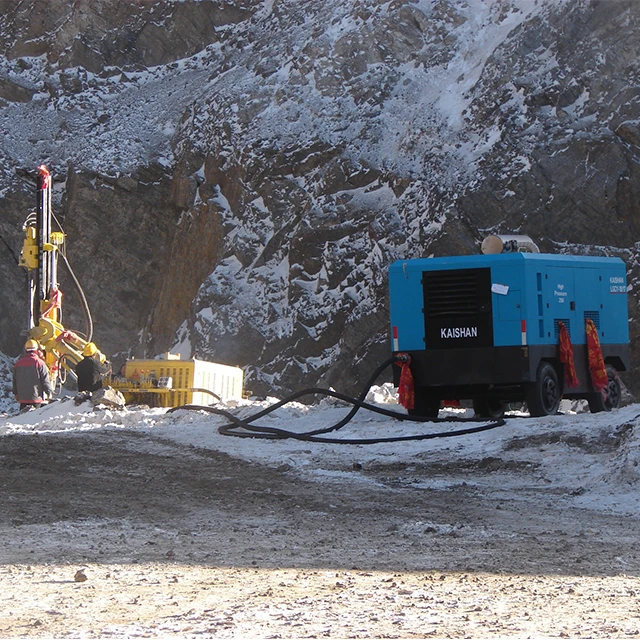 ضاغط هواء لولبي محمول LGCY-18/17 محرك الديزل مع عجلات للتعدين أو حفر آبار المياه