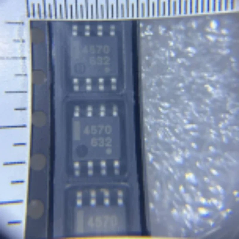IC UPC4570G2-E2-A SOP-8 Renesas Dual Op Amp 15MHz 7V/μs 4.5nV/√Hz Low Noise ±4V to ±16V -40℃~+85℃