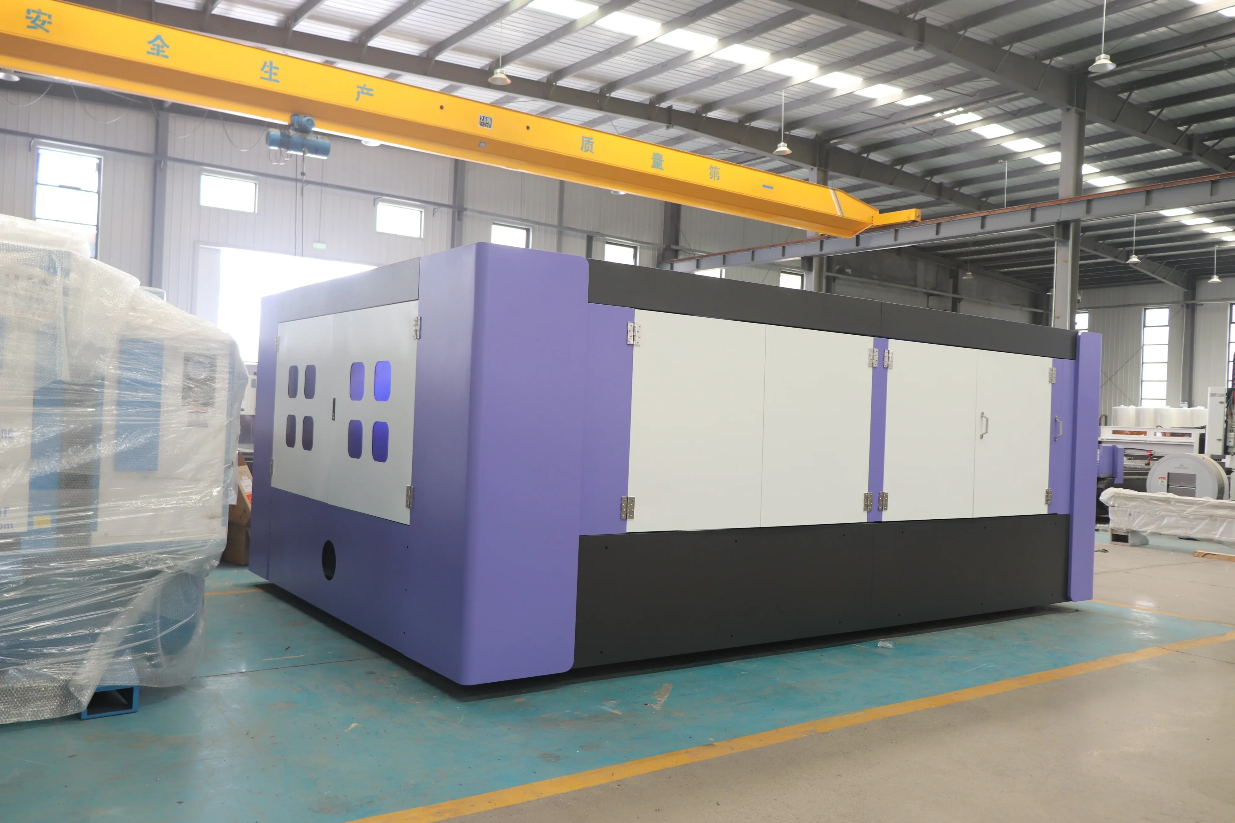 Mesin pemotong Laser CNC 2000x3000mm, pemotong Laser serat penutup penuh untuk baja lembar aluminium logam 3015 1500W 3000W 6KW