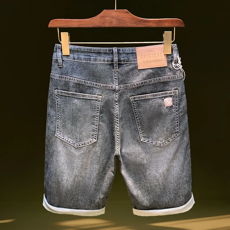 

Smoke gray slim fit straight leg denim shorts for men in the summer of 2025, new trend washed vintage casual five quarter pants