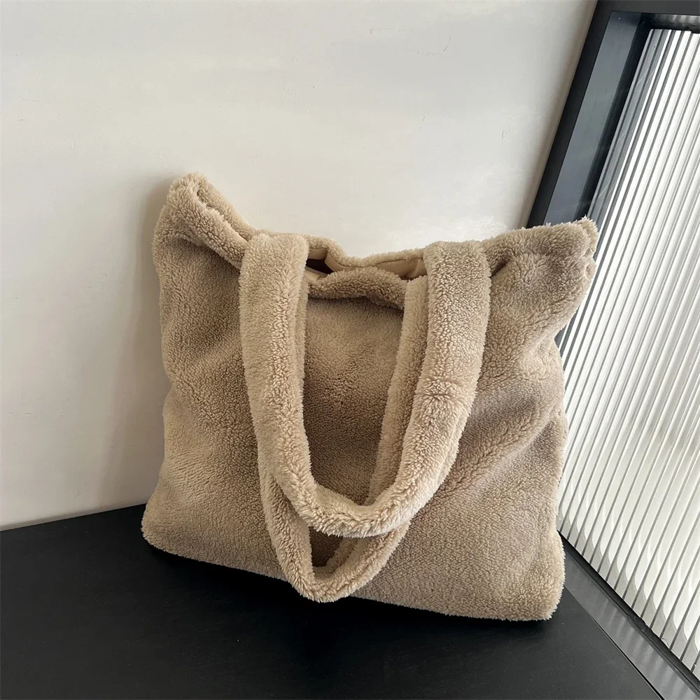 Women's Plush Underarm Bag Winter Lamb Faux Fur Shoulder Bag Solid Color Soft Fluffy Shopper Bags Large Capacity Casual Tote Bag