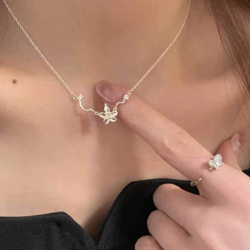 PANJBJ 925 Sterling Silver Flower Necklace for Women Girl Zircon Irregular Trend Personality Lovely Jewelry Gift Dropshipping