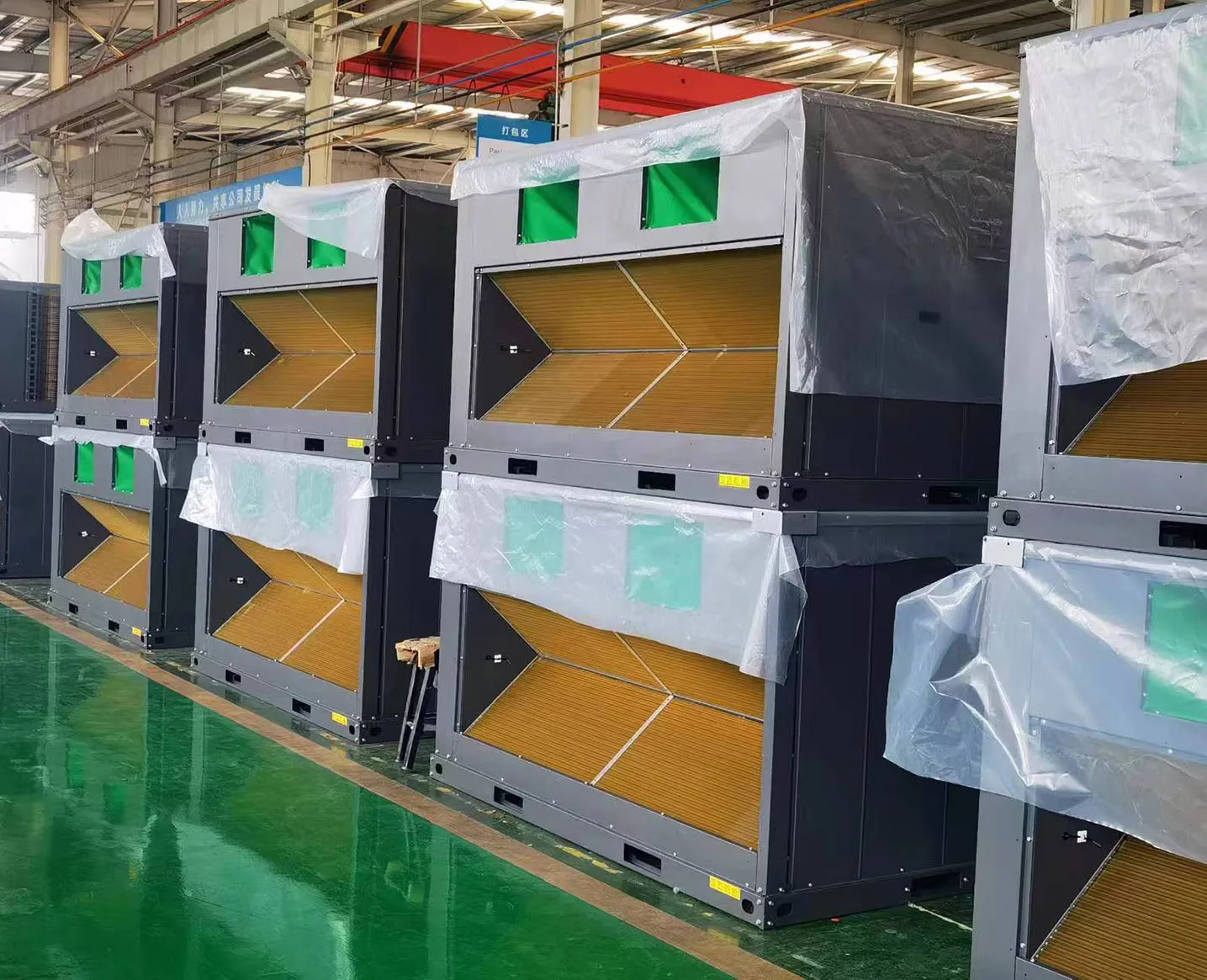 15 тонн промышленного кондиционера R410a на крыше в упаковке для музея