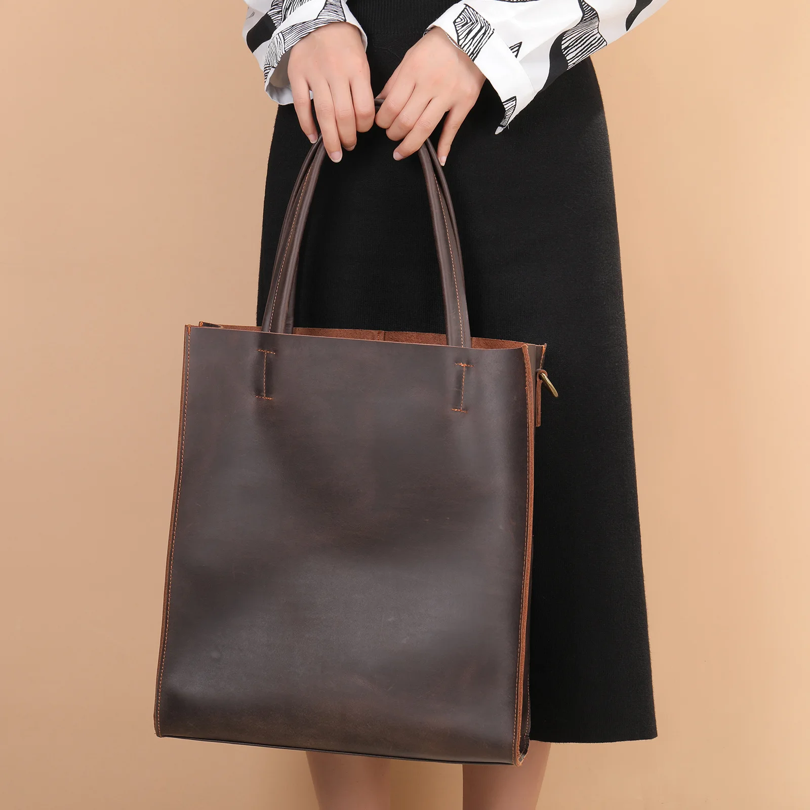 

Vintage Large Capacity Leather Shoulder Bag for Men and Women's Universal Crossbody Bucket Tote Bag Motorcycle Equipment Accesso