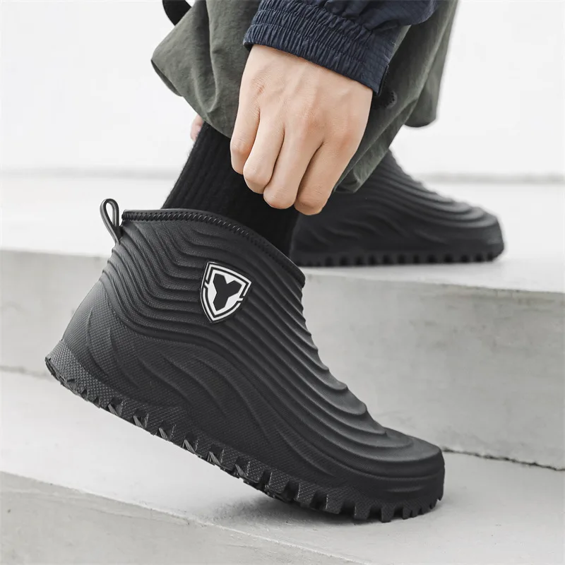 Men's Rain Shoes Fashion Waterproof Slip-resistant Rain Boots Winter Short Barrel Fishing Water Shoes for Men Rain Boots Zapatos