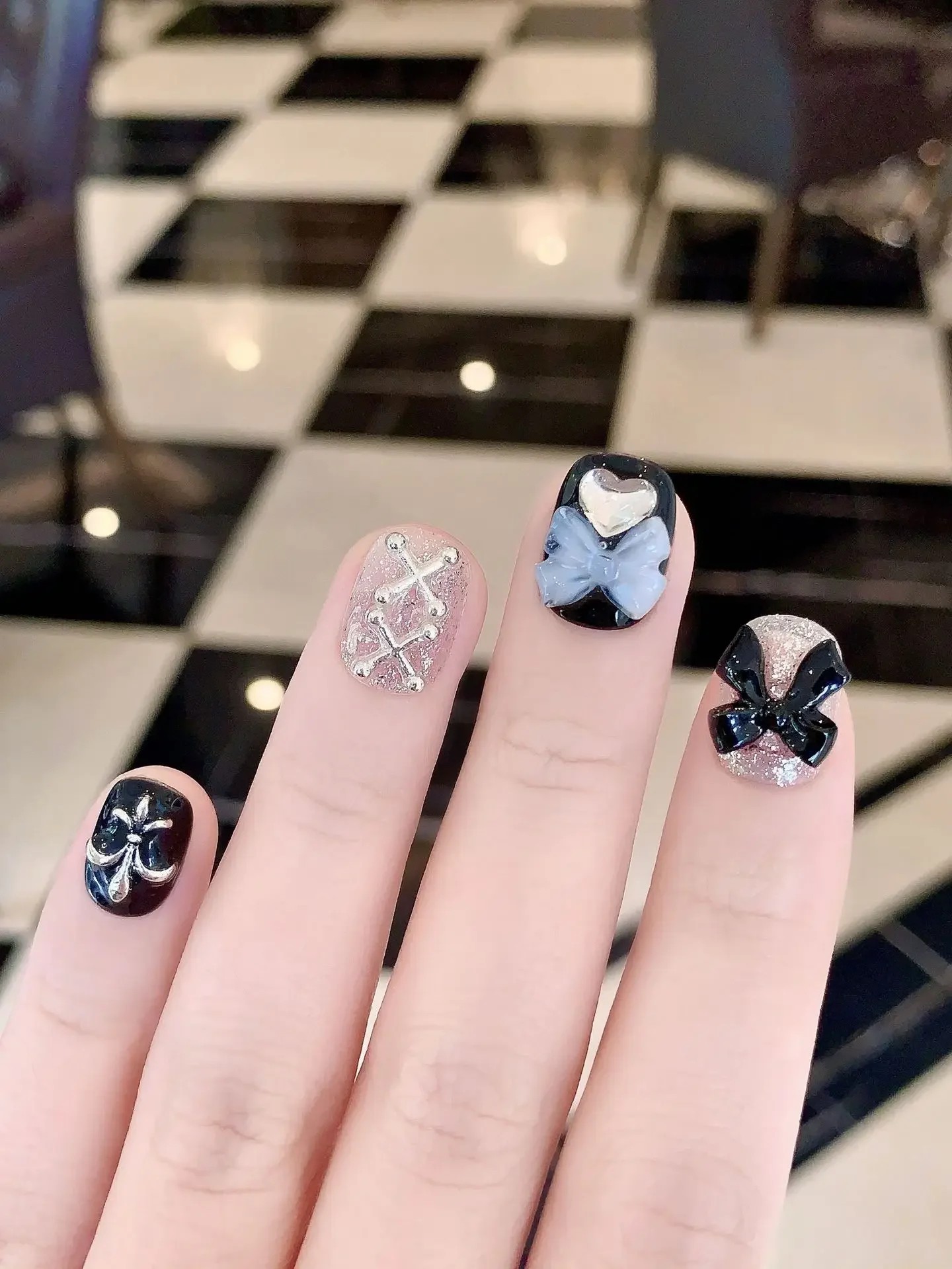 クマの形をした透明なレースのネイルパッチ,10個,取り外し可能な弓,きらびやかなダイヤモンド,ダークロリータ,手作り