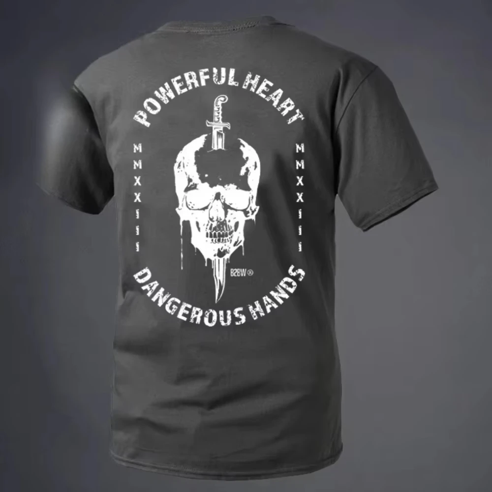 2025 صيف جديد أزياء نمط تي شيرت السيف العظام البشرية الطباعة جولة الرقبة قصيرة الأكمام الصيف الصلب الشارع قمة الموضة