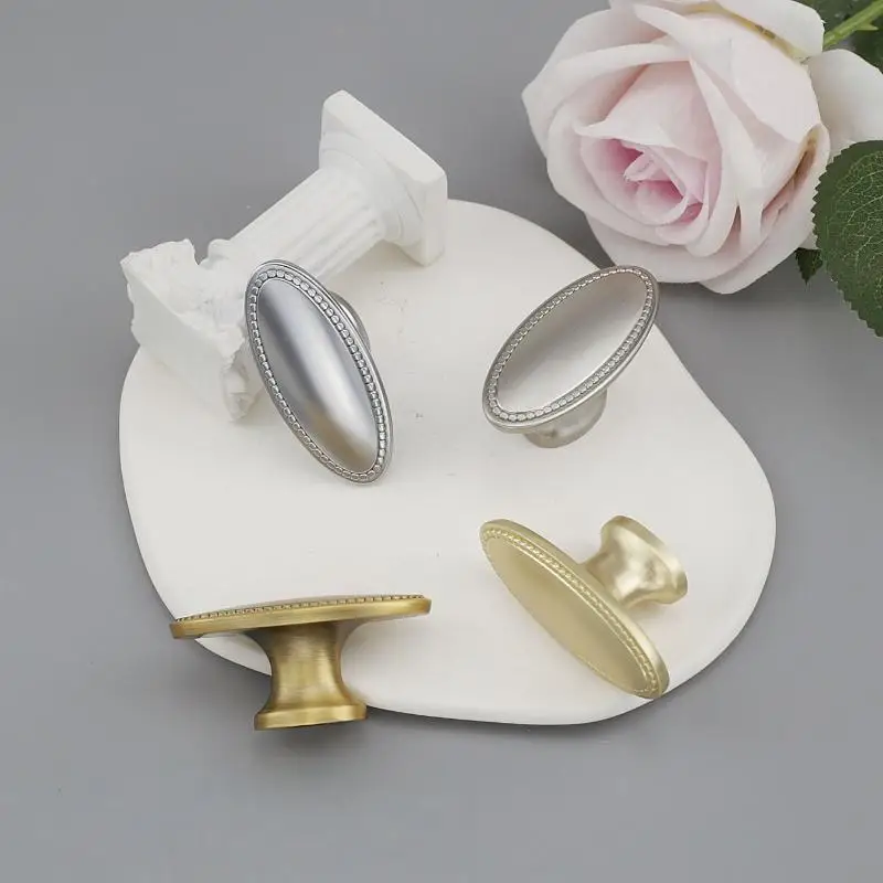Single Hole Antique Style Cabinet Knob French Retro Oval Bead Edge Light Luxury Zinc Alloy Pull for Living Room Cabinet Wardrob