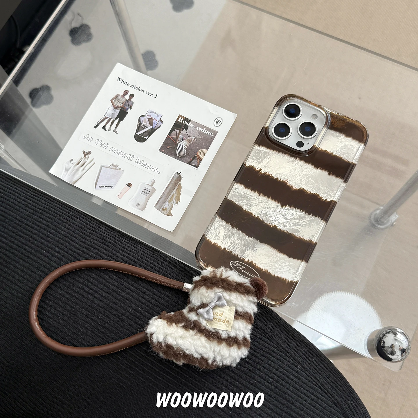 Korean Cute Autume Winter Brown Stripes Phone Case Plush Lanyard For iPhone 16 15 14 13 Pro Max 16 Pro Max Shockproof Cover Girl