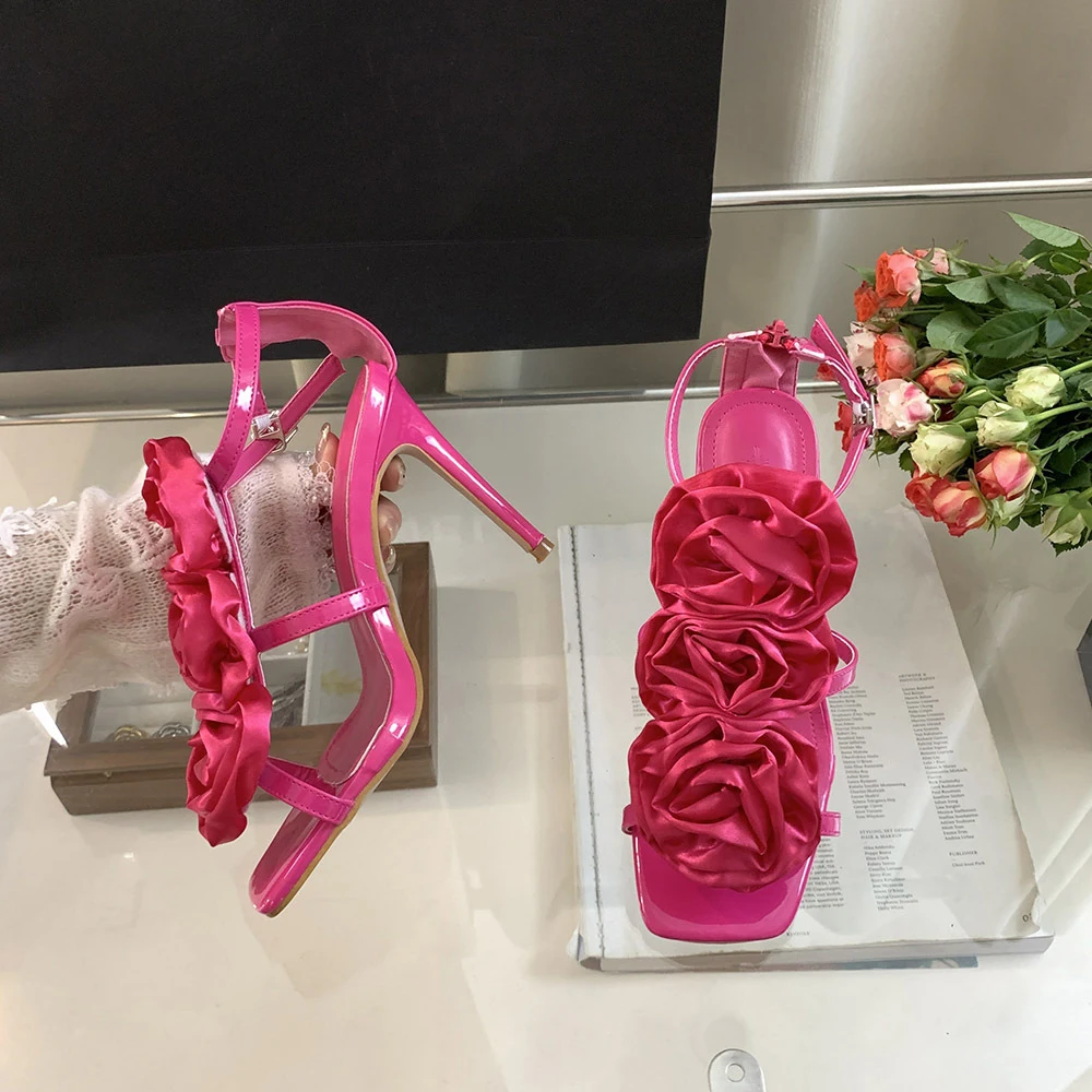 النساء النساء عالية الكعب الساتان زهرة مشبك الكاحل حزام الخناجر Strappy الكعوب ساحة المفتوحة تو متأنق تاريخ الحفلات مثير الصنادل