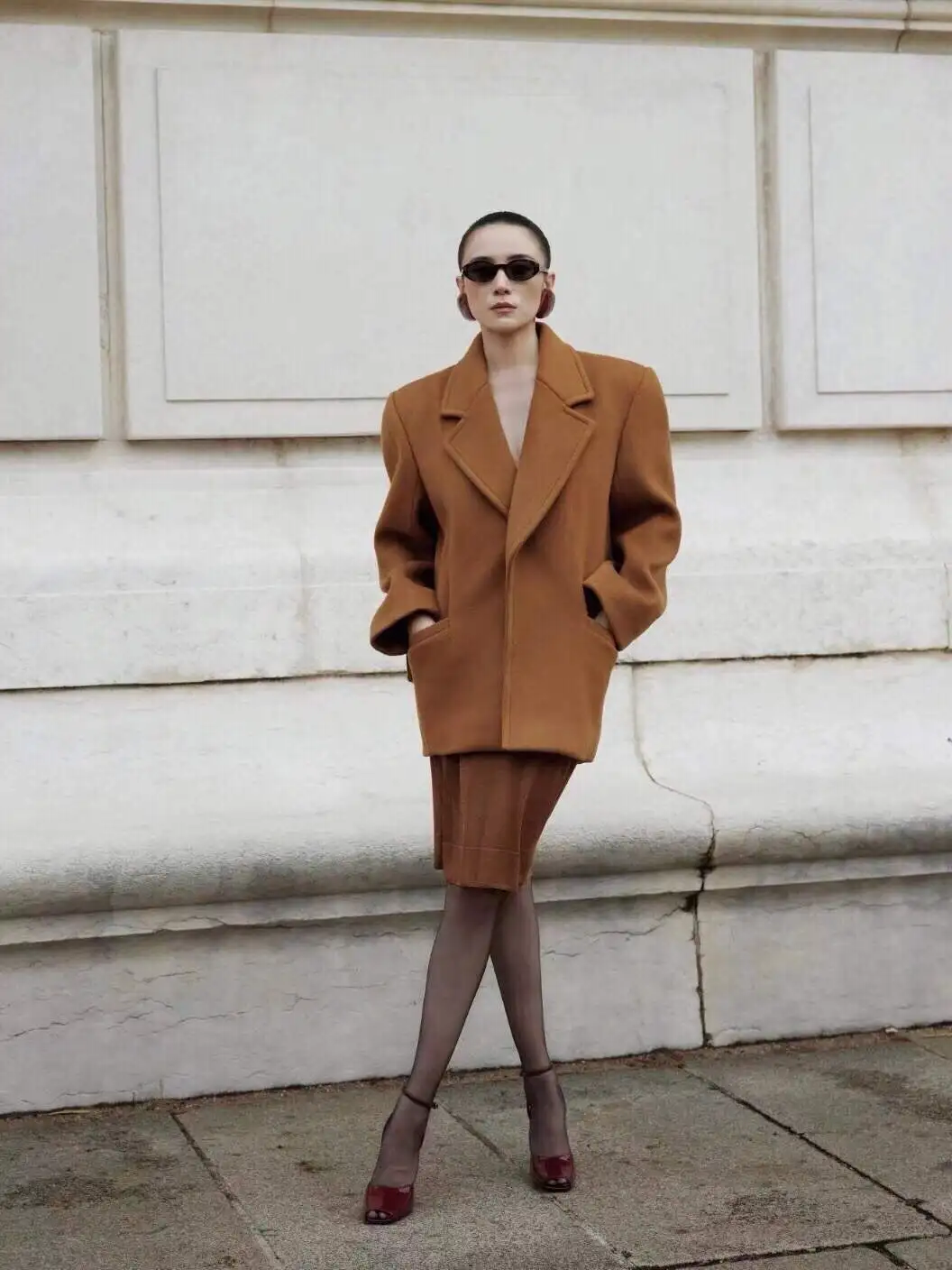 

2025 Hot Sale Camel Wool Blazer Women's Short Coat/Jacket, Single-Breasted Long Sleeve Tops