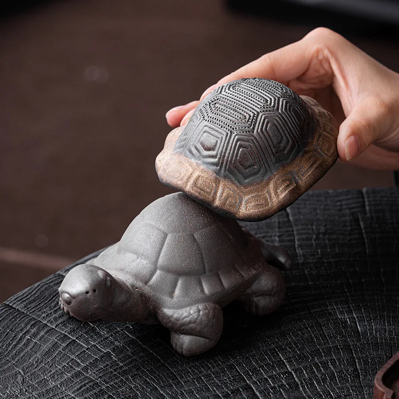 

Креативное керамическое украшение для домашних животных высокого класса с ситечком для чая из грубой керамики с позолоченной черепахой