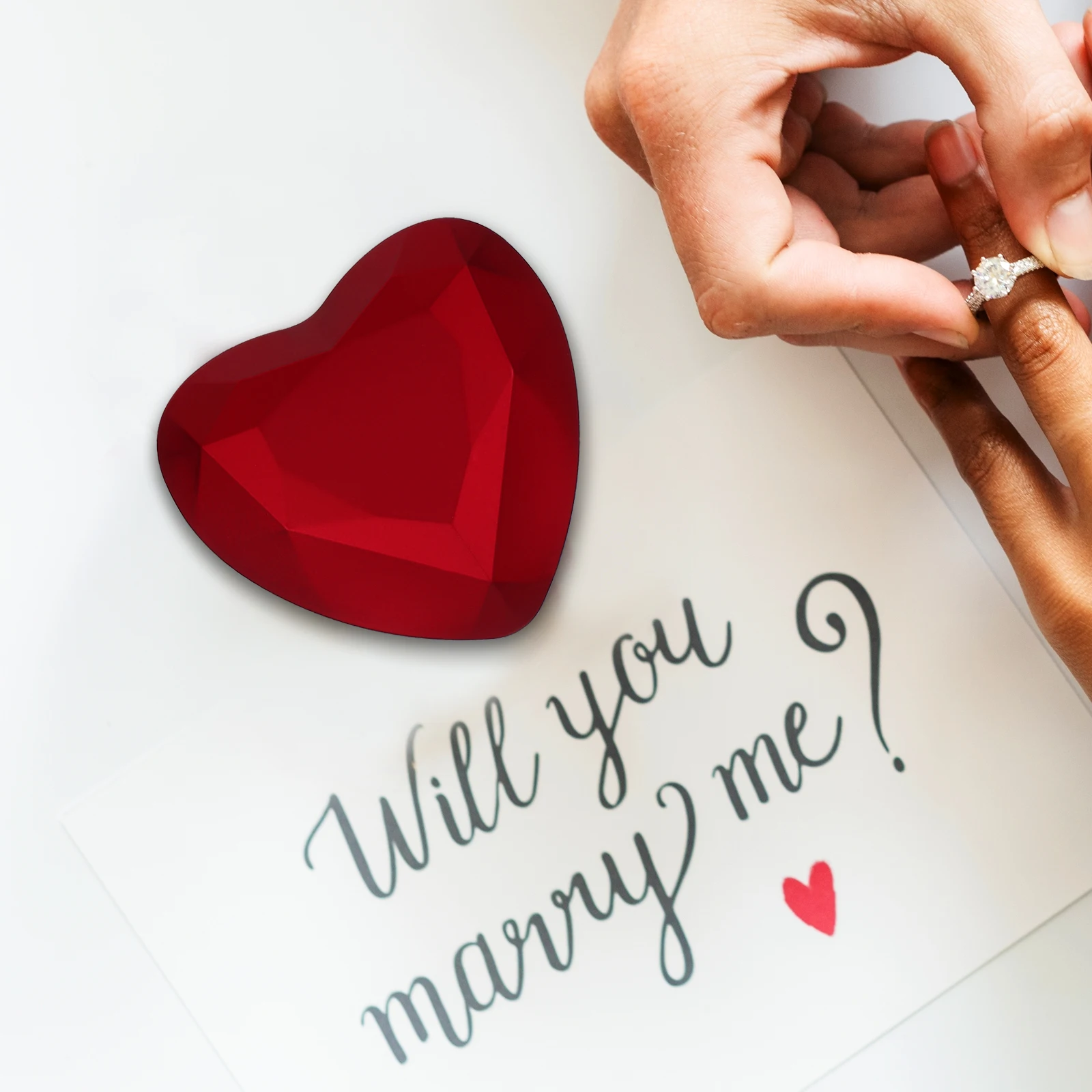 

LED Lighted Red Heart Shape Ring Box Classic Style Wedding Anniversary Proposal Valentines Day Jewelry Spotlight