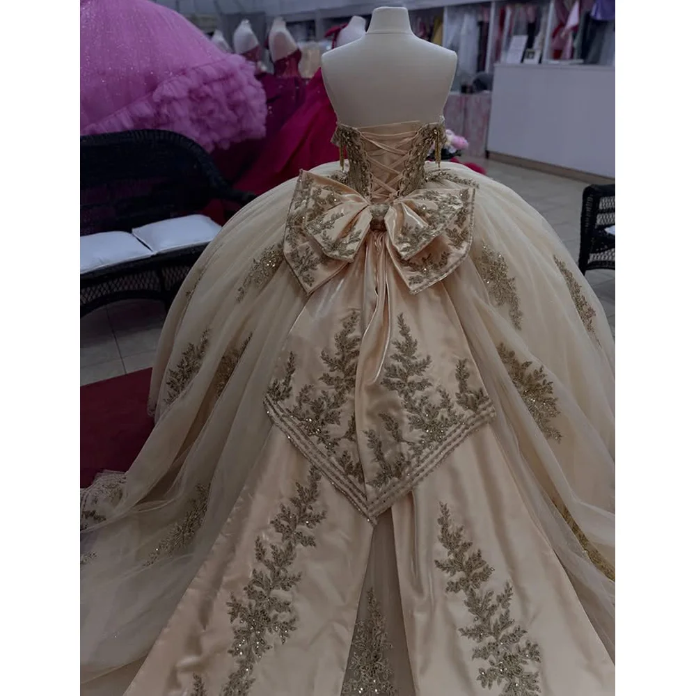 

Glittering Champagne Quinceanera Dresses Flower Lace Appliques Vestidos De 15 Anos Birthday Party Princess Train Customized