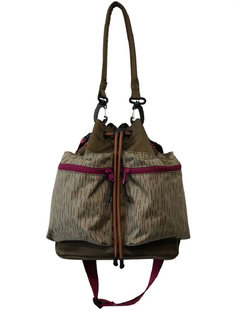 new-camping-east-german-raindrop-splicing-crossbody-bag