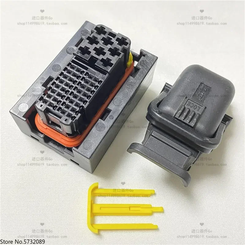 

4pcs TE/AMP 1473252-1 plug | 1473255-1 rear cover | 368388-1 locking pin