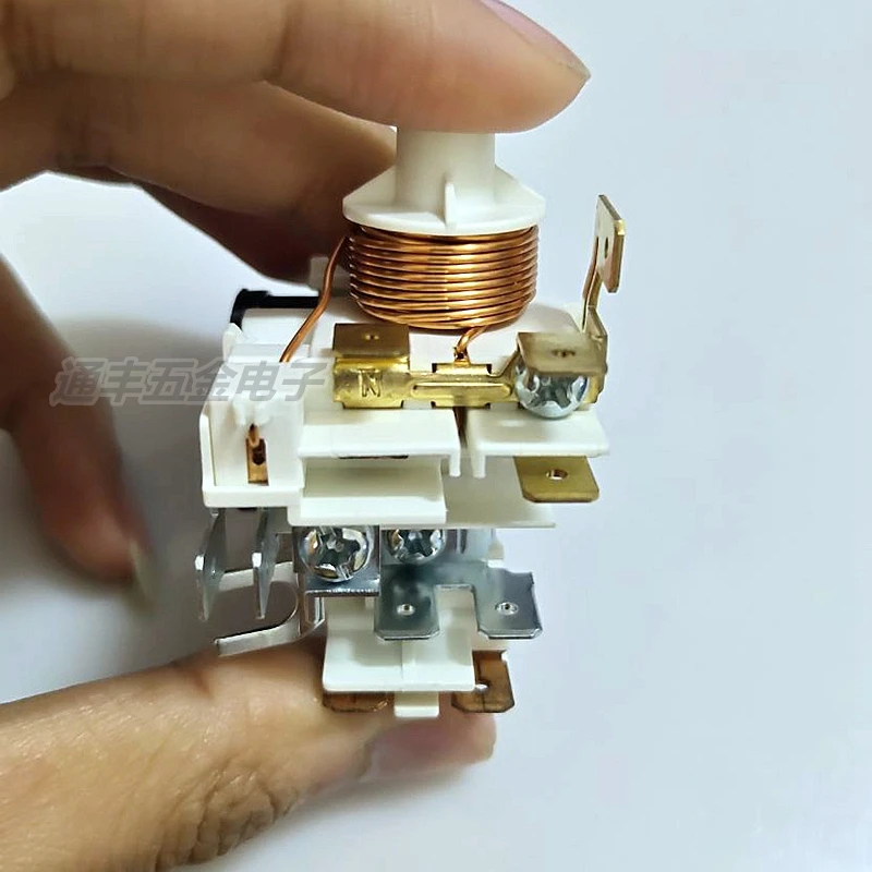 Refrigerator display freezer heavy hammer starter QLZ-6.40A overload protection relay accessories