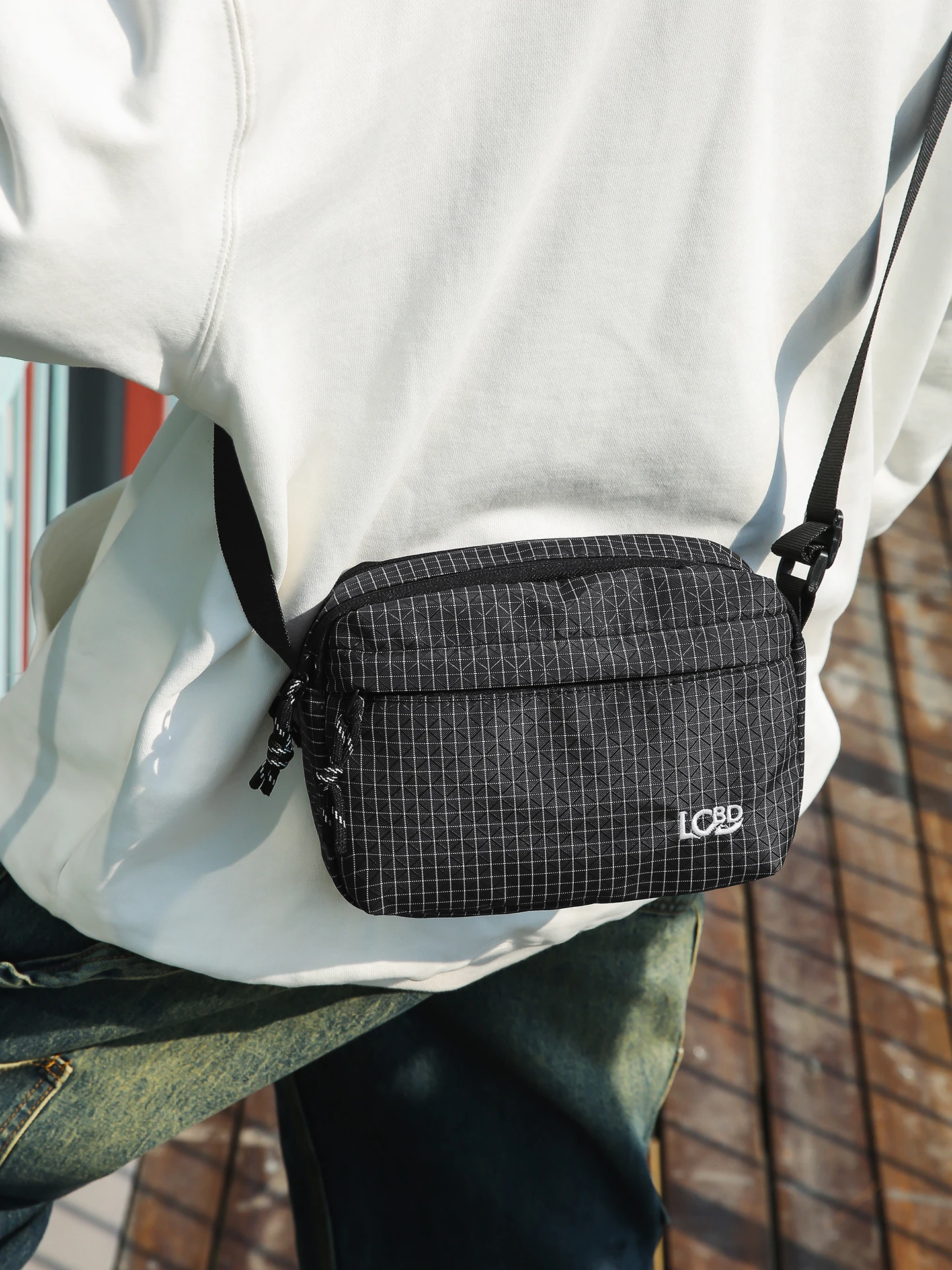 2026 New Cordura Large Capacity Multi-layer Pocket Crossbody Bag Lightweight Waterproof Black And White Plaid Pattern Small B...