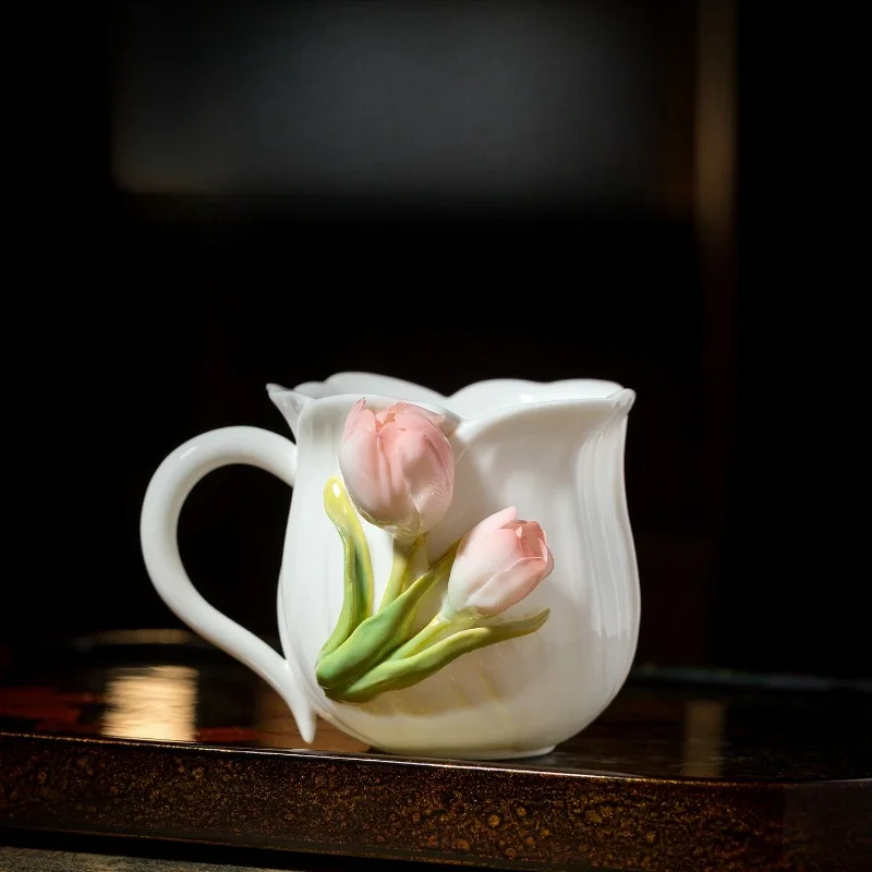 Tulip hand-squeezed flower ceramic water cup coffee cup teacup cup for girl teacher girlfriend mother birthday gift