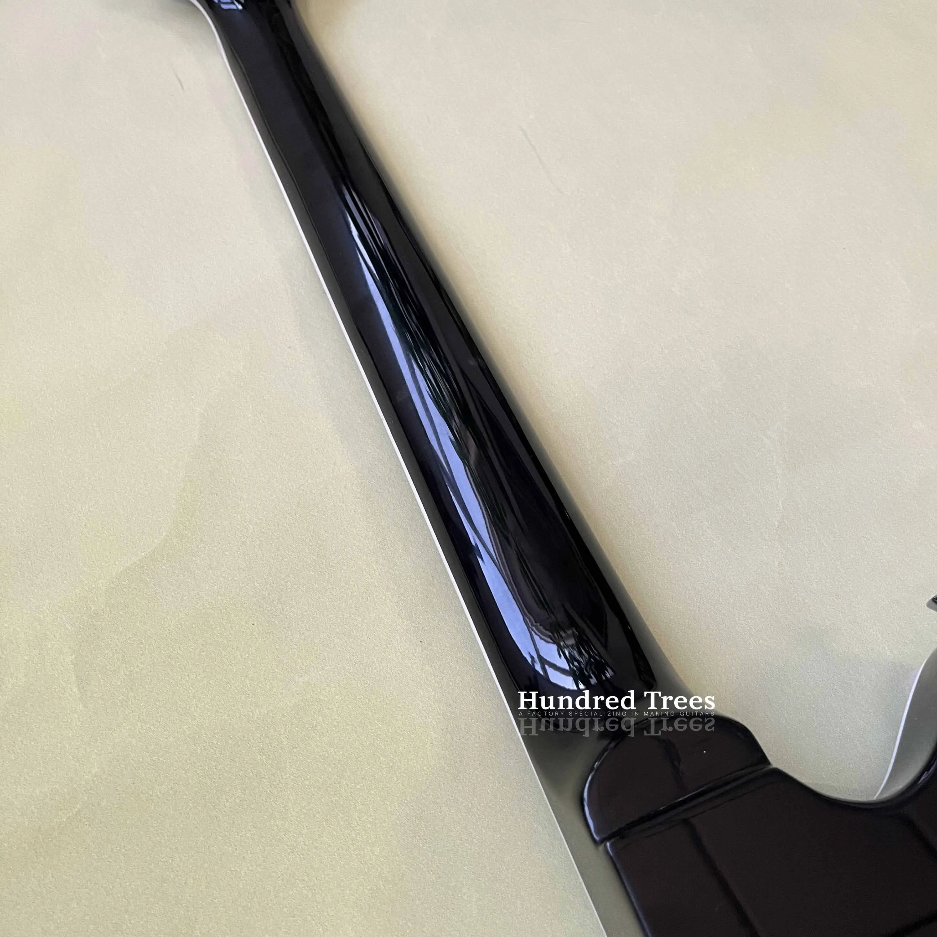 جيتار كهربائي فريد من نوعه على شكل بطريق معدني أحمر من الكروم 6 أوتار هدية عيد الميلاد شحن مجاني