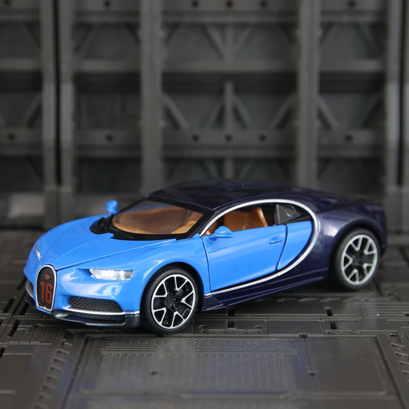 

1:32 Модель суперкара Chiron, модель автомобиля из сплава, металлическая звуковая и световая игрушечная машинка, подарок на день рождения для мальчика, тонкая работа, богатые детали