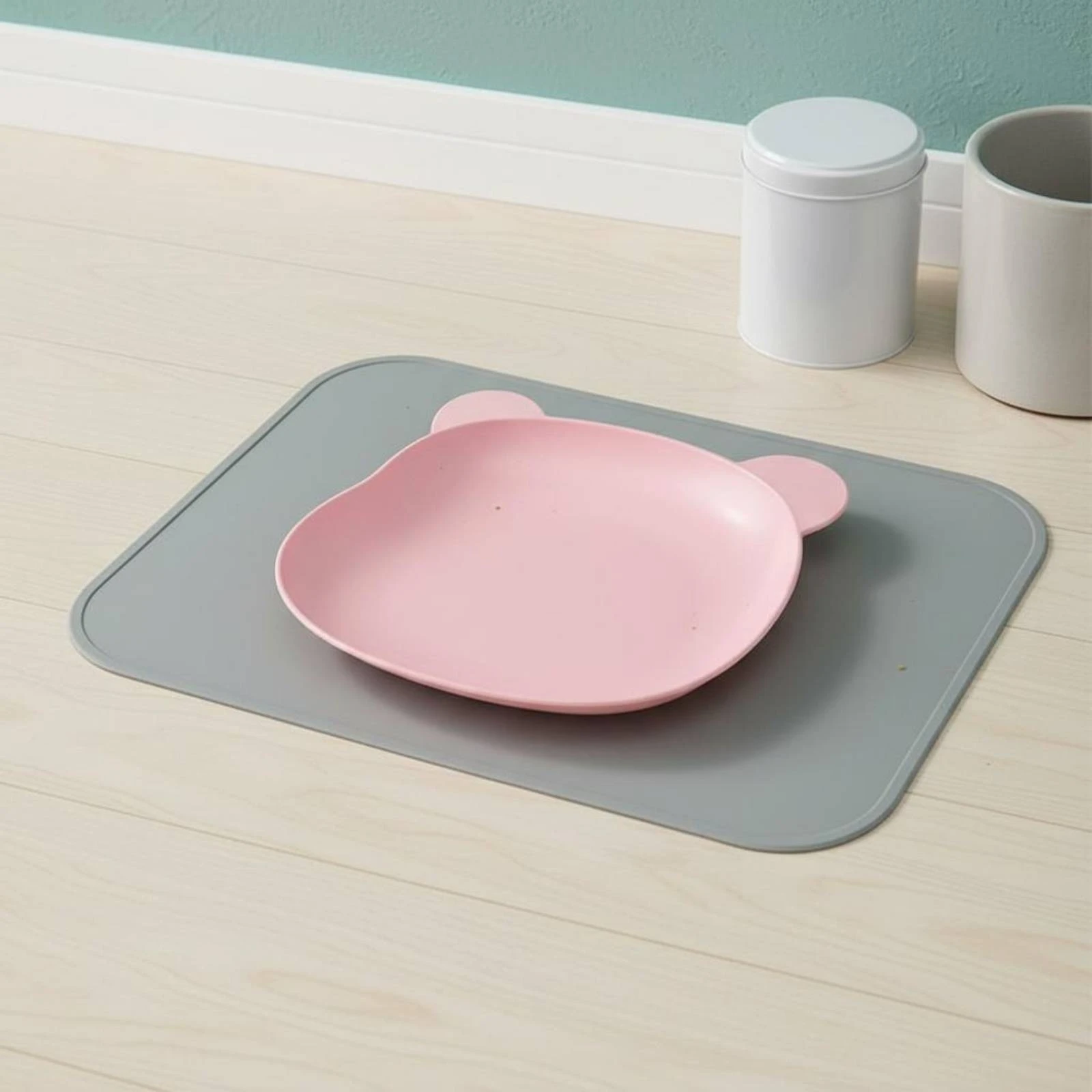 Shallow Cat Plate Whisker Considerate Puppy Food Dish Shallow Cat Food Plate Stackable Pet Feeding Supply Cute Animal Shape