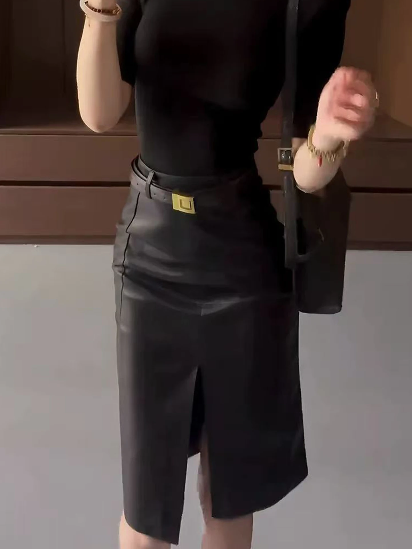 

High Waist Matte PU Leather Skirt for Women Front Slit Faionable Ele Versatile Girls' High Waist Zipper Sle Skirt