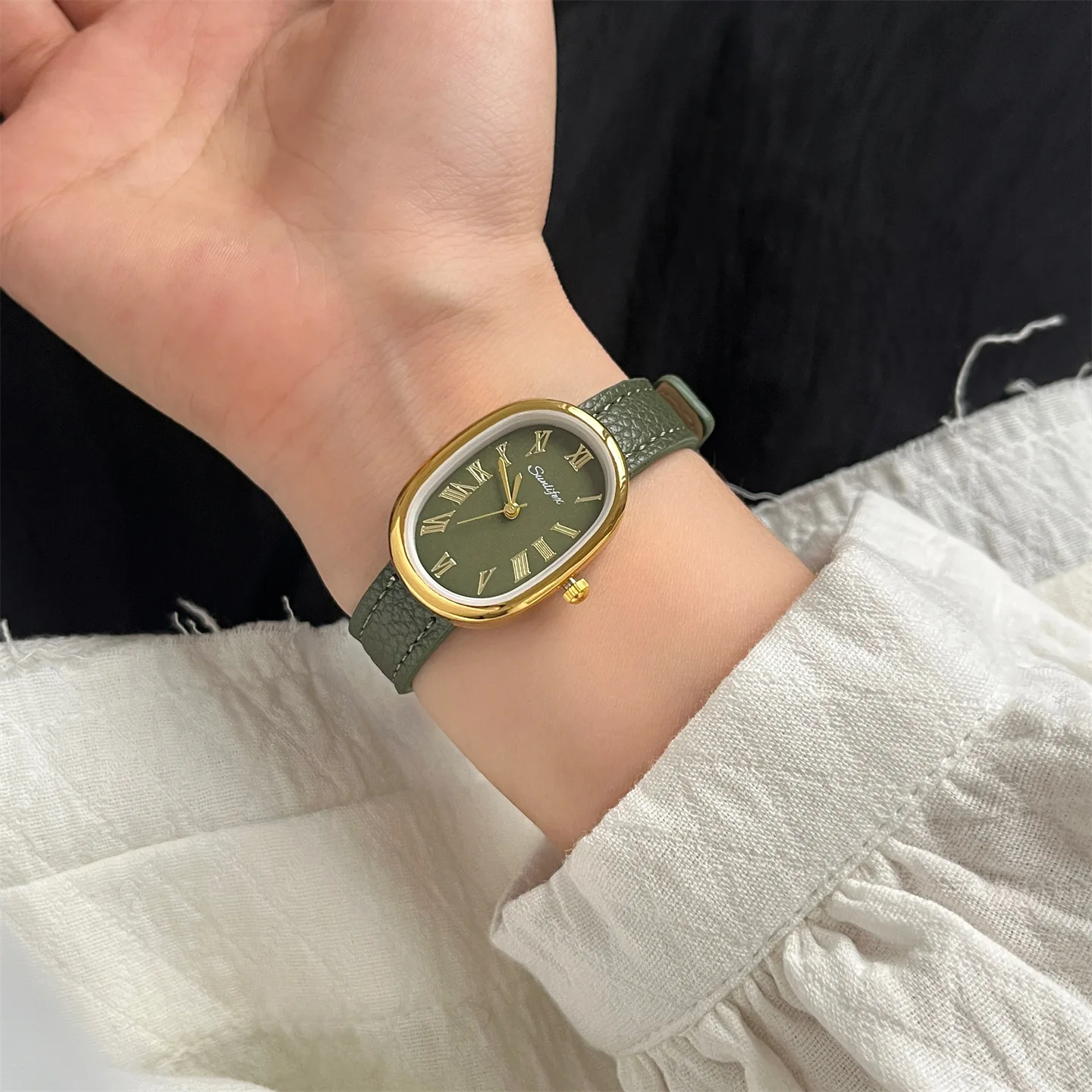 

Hot Selling Retro Fashion Watch for Women, Simple Oval Roman Scale Quartz Watch with Leather Strap, Women's Watch Ladies' Gift