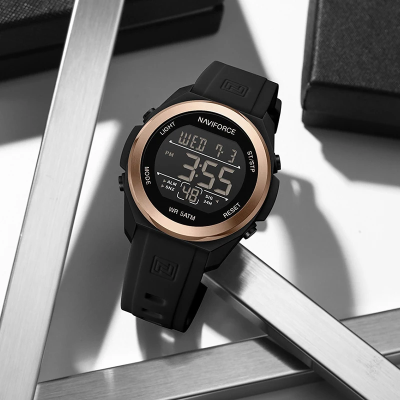 

NAVIFORCE Luxury Brand Watches for Man 50m Waterproof Wristwatch Silicone Band Sport Fashion Simple Calendar Clock Reloj Hombr